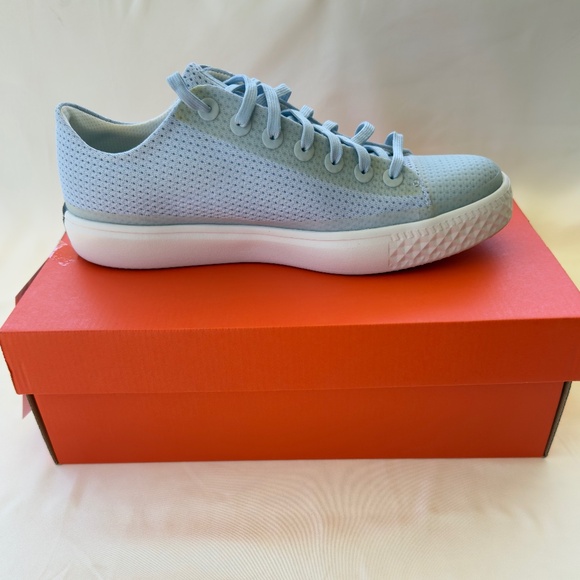 Converse - Picture 1 of 6